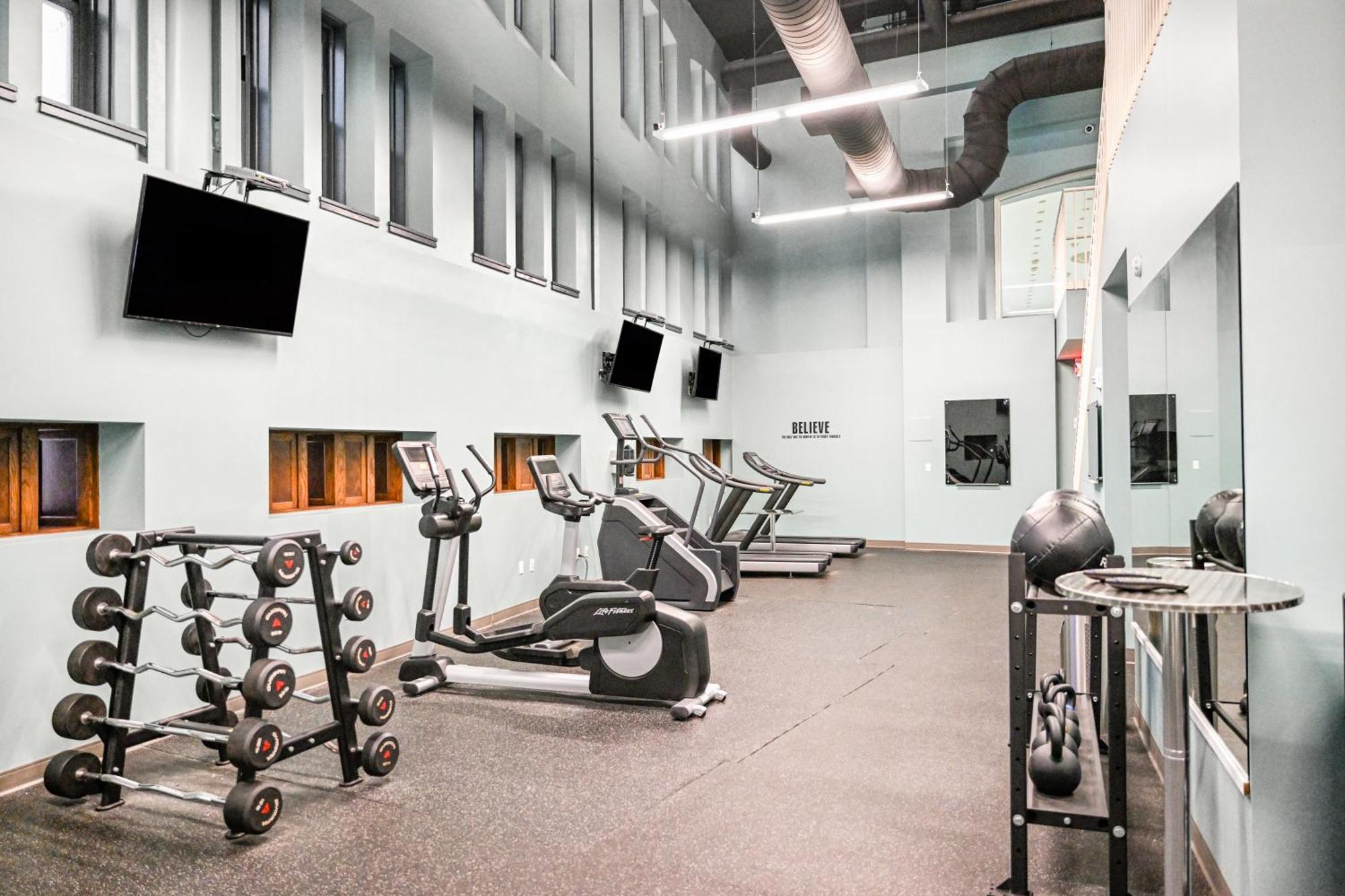 Heart Of Dt With Free Pool & Steam Plus Gym Luxe 812 クリーブランド エクステリア 写真